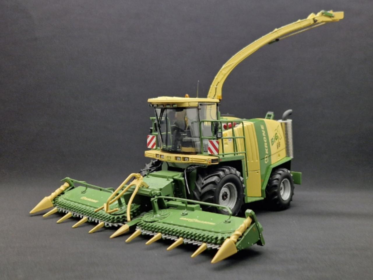 Krone Big X V8 1/32 ème