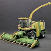 Krone Big X V8 1/32 ème